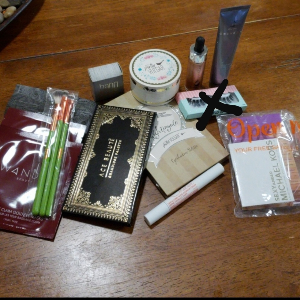 Makeup bundle